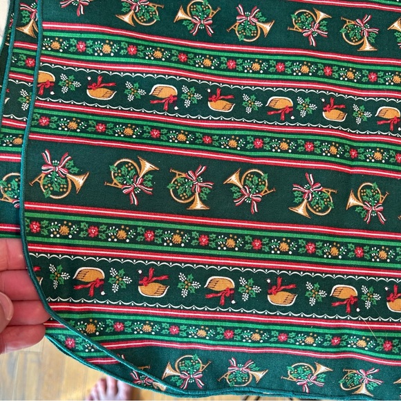 Christmas holiday French horns 6 placemats - Picture 10 of 10
